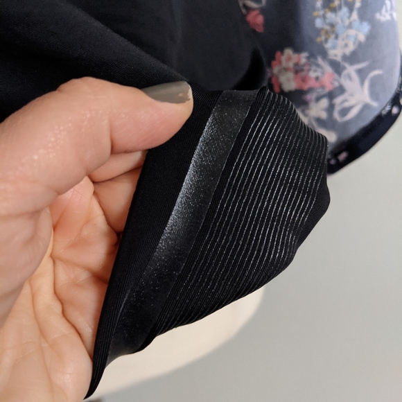 (Lane Bryant) Blue Floral Diagonal Blouse 18/20 - Picture 8 of 10